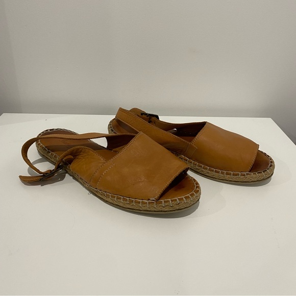 ISABELLA ROSSI Size 38 AU 7 Brown Tan Leather Espadrilles Sandals Flats - Picture 3 of 8